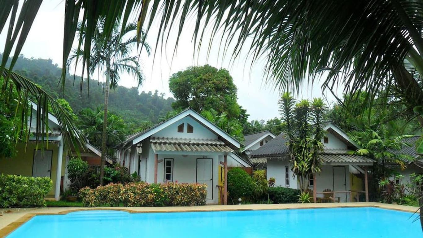 Khaolak Banana Bungalow