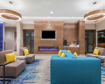 لا كينتا إن آند سويتس باي ويندام كانساس سيتي بيكون هيل - مدينة كانساس - ردهة