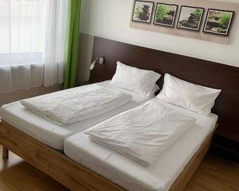 A3 Hotel - Oberraden - Schlafzimmer