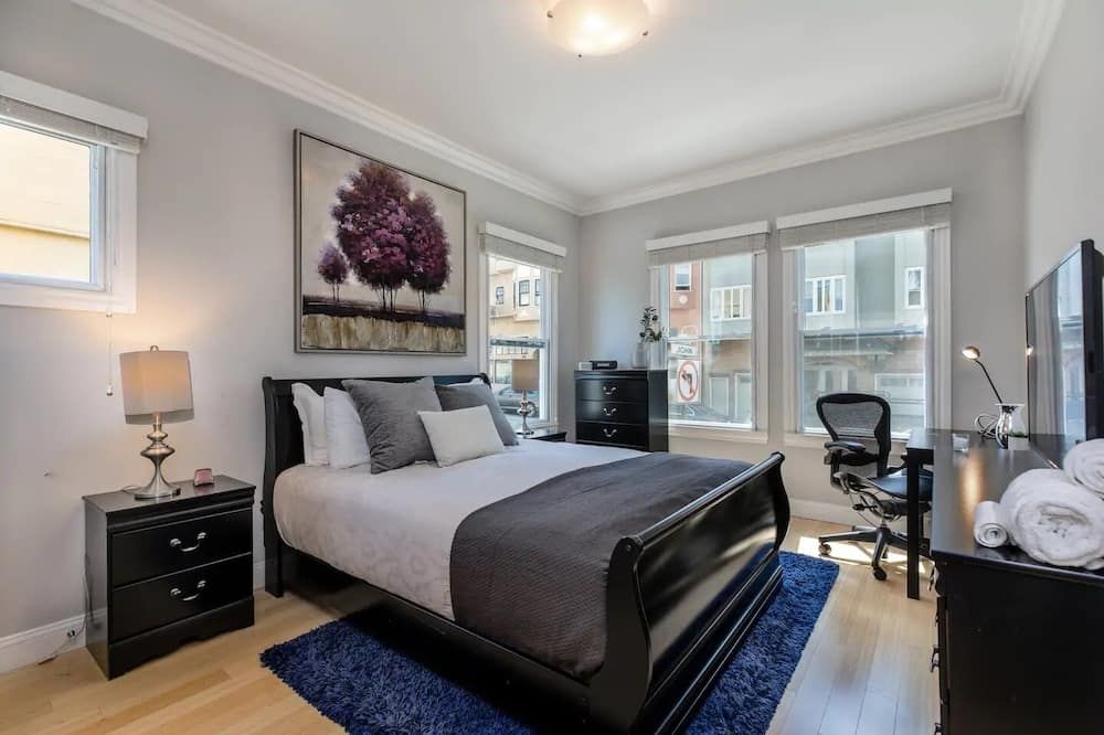 Plush Three Bedroom Private Getaway in the Heart of Nob Hill! - سان فرانسسكو - غرفة نوم