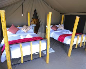 Emunyan Mara Camp - Narok - Bedroom