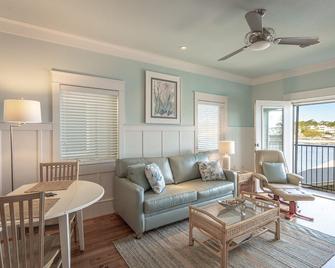 A Breezy River - River Front Condo with pool! - Carrabelle - Sala de estar