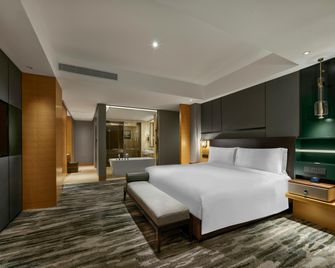 Hilton Shanghai Hongqiao - Shanghai - Bedroom