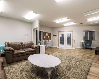 Gateway to Sequoia National Park, Golf, Springville - Porterville - Wohnzimmer