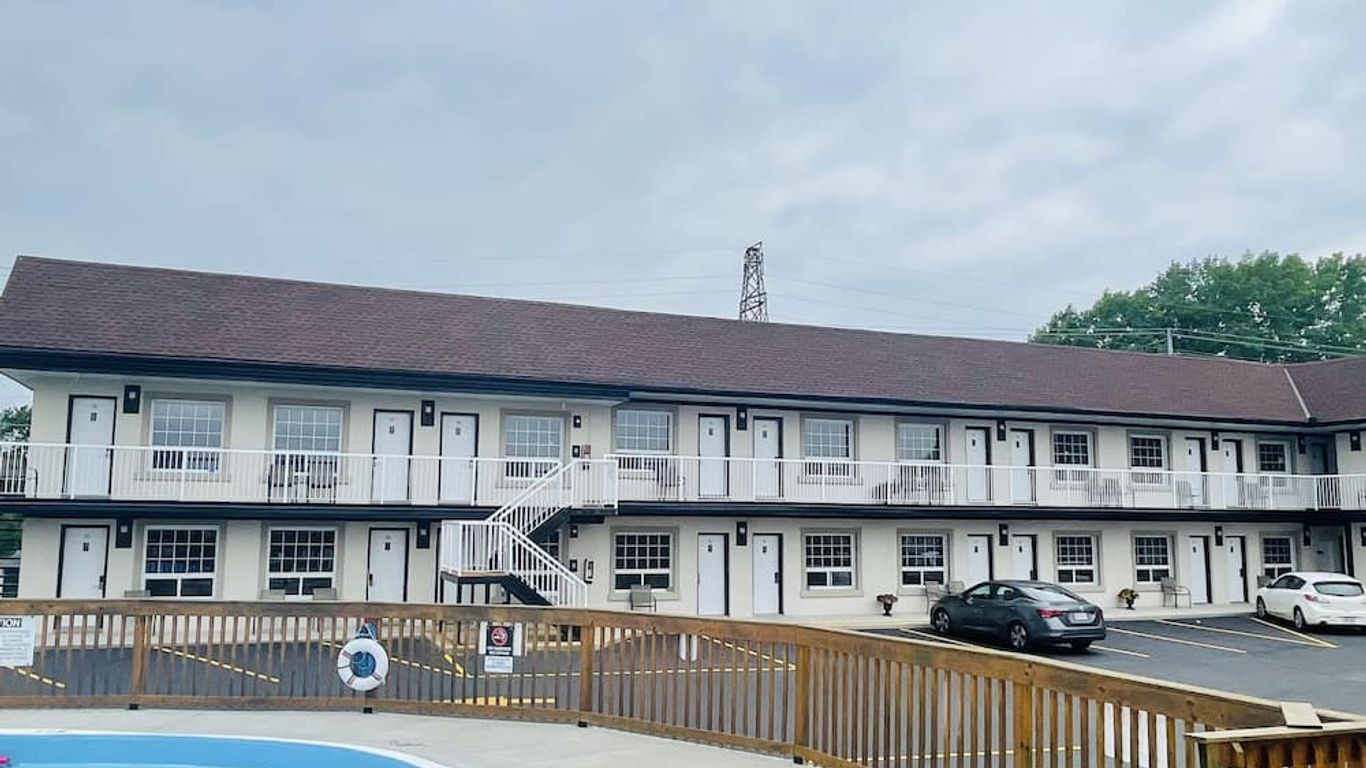 Falls Lodge by the Falls