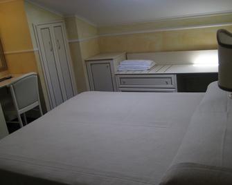 Anghiari Hotel - Anghiari - Bedroom