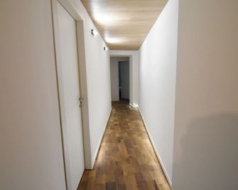 Arte Domus Napoli B&B - Naples - Hallway