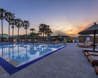 Argiri Resort Hotel Apartments - Kardamena - Pool