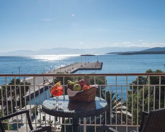 Galini Hotel - Itéa - Balkón