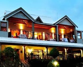 Villa Paradiso - Hartbeespoort - Building