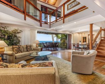 Air-conditioned Ocean Front Hawaii Townhome! - Sleeps 6 - Vrkcv - Kailua-Kona - Living room