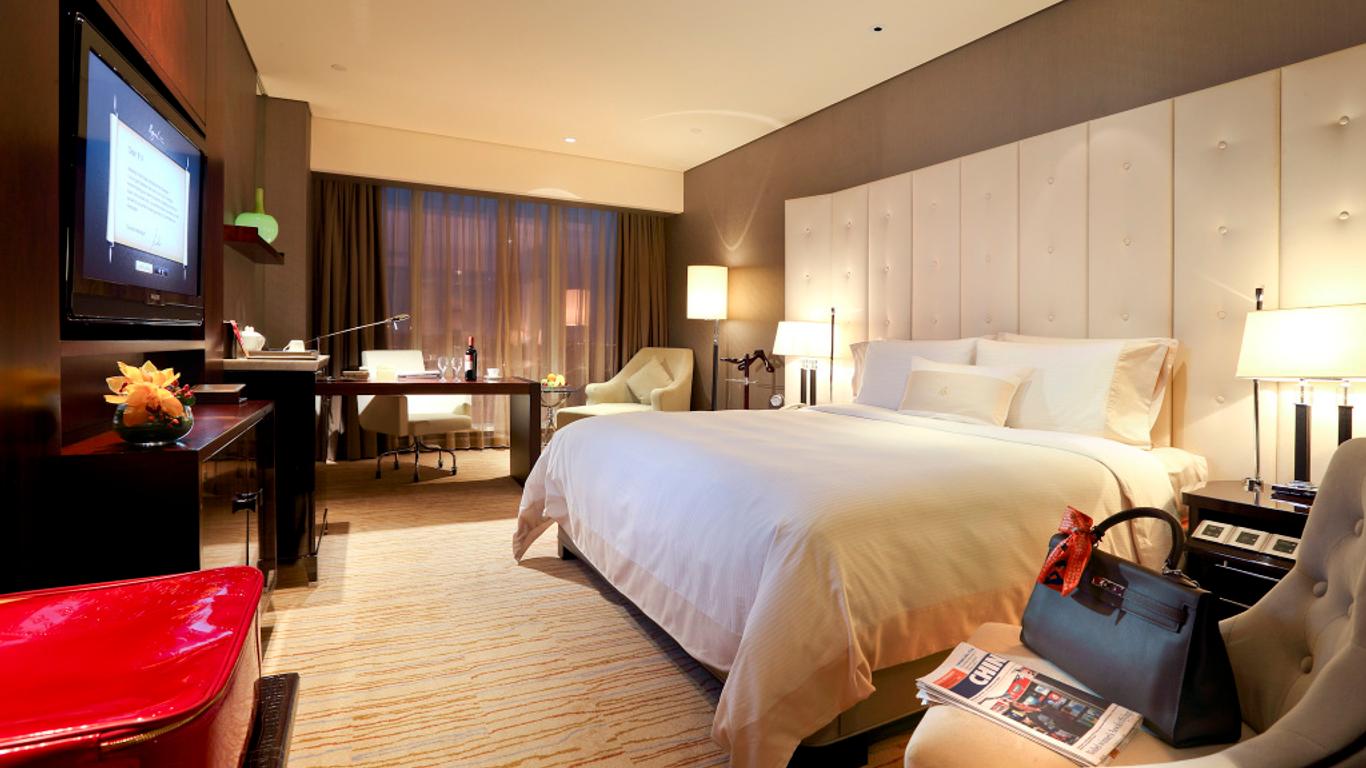 Royal International Hotel
