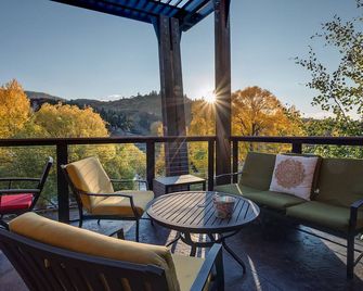 Ol301 | Stunning Urban Loft | Downtown Location | Free City Bus | Views - Steamboat Springs - Balcony