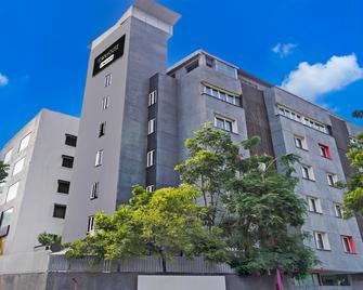 Super Townhouse Balewadi - Pune - Budova