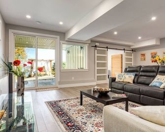 Oceanview two bdrs suite close to trails, beach, restaurants, charming Chemainus - Chemainus