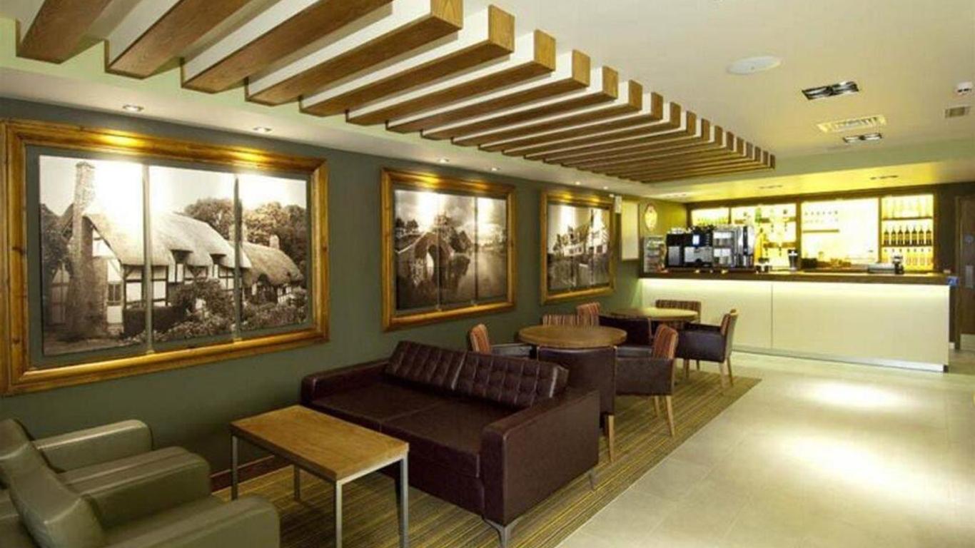 Premier Inn Stratford-Upon-Avon Central