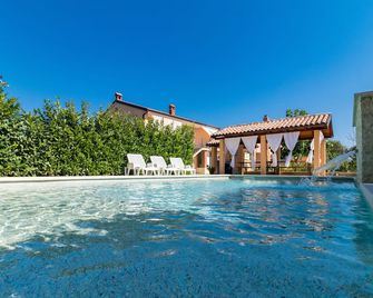 Apartments Kendel - Fažana - Pileta