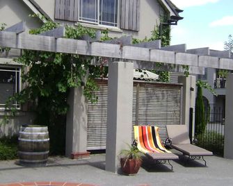 Lodge Bordeaux - Whangarei - Innenhof
