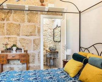 MichaEl garden - Noto - Phòng ngủ