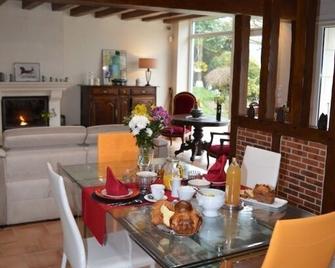 A La Chataigneraie - Mosnes - Comedor