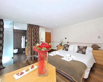 DV Chalet Boutique Hotel & Spa - Madonna di Campiglio - Bedroom