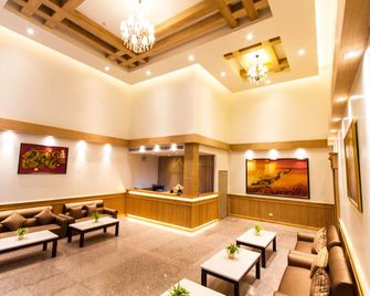 Airport Beach Hotel Phuket - Sakhu