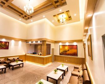 Airport Beach Hotel Phuket - Sakhu