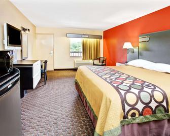 سوبر 8 باي ويندام كيسيمي/مينجايت/أورلاندو أريا - كيسيمي - غرفة نوم