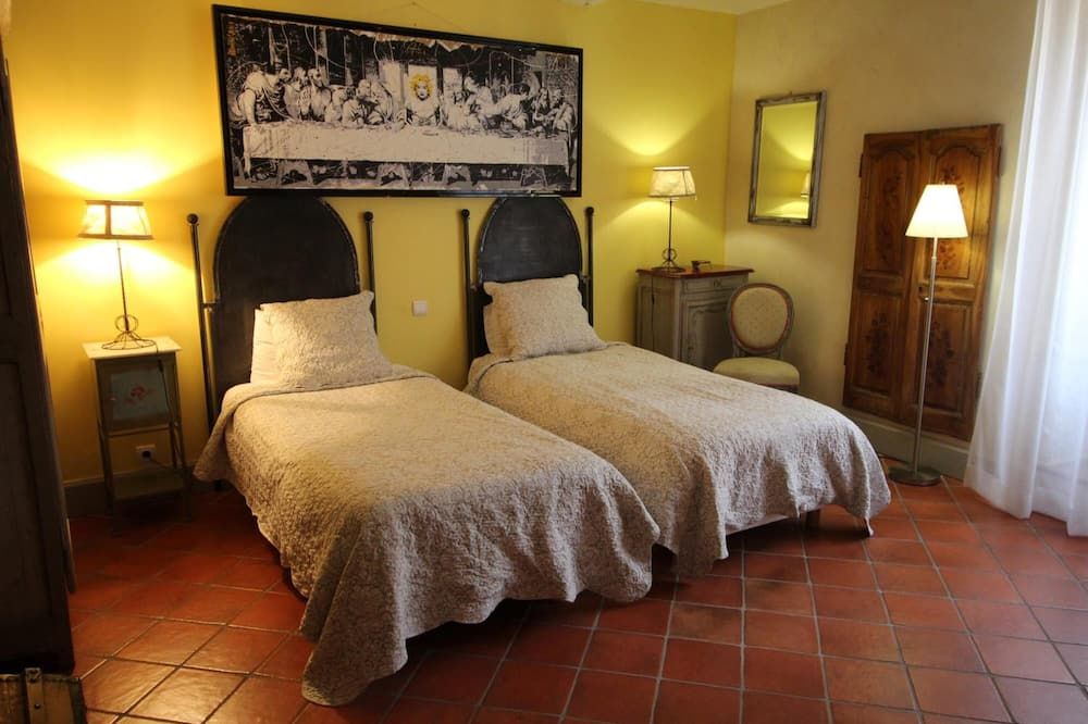 Hostellerie et la parenthese uzes - Uzès - Bedroom