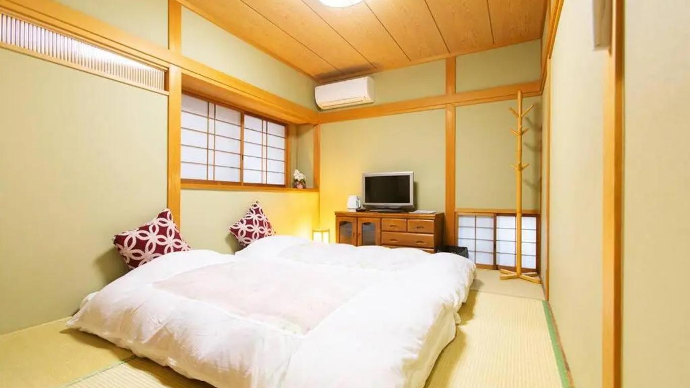 Kyo Sakura House