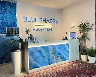 藍色色調公寓酒店 - 比薩 - 比薩 - 櫃檯