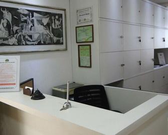 Albergaria Hostel - Fortaleza - Front desk