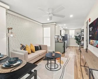 1br Passyunk Avestunner-Perfect Location - Philadelphia - Living room