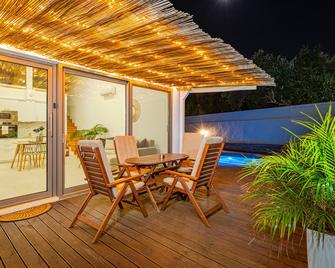 Cocoon Luxury Villas - Maleme - Patio