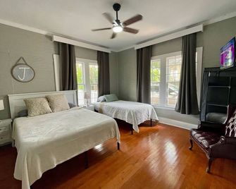 Casa Maria at Mitte Cultural District. - Brownsville - Bedroom