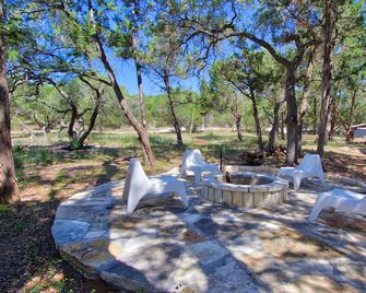 Secluded Cabin with ALL the amenities - Wimberley - Terasa