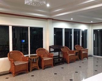 Green Garden Resort - Nakhon Ratchasima - Patio