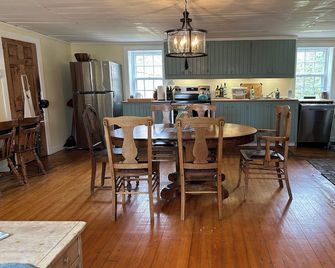 The Shipbuilder's Cottage-Two Century Ol - Saint Martins - Dining room