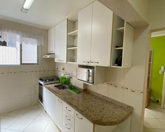 Pé na areia canto do forte II - Praia Grande - Küche