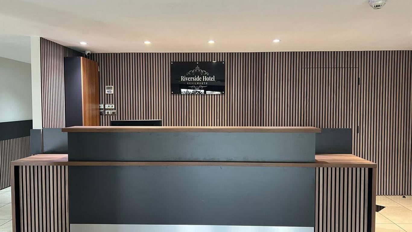 Riverside Hotel