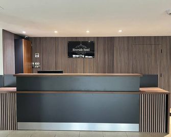 Riverside Hotel - וורוויק - דלפק קבלה