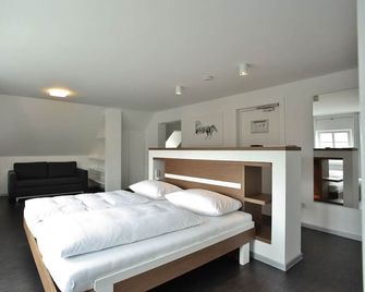 Achtender - Metzingen - Schlafzimmer
