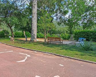 Amazing Apartment In Vallon Pont Darc - Vallon-Pont-d'Arc - Vista del exterior