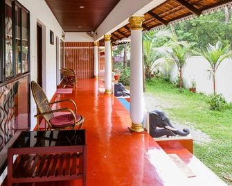 Marari Sea Scape Villa - Mararikulam - Innenhof