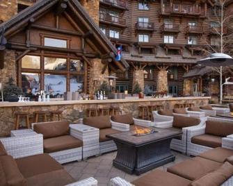 Bachelor Gulch Ritz-carlton Hotel Room With Ski In, Ski Out Access, Hot Tub, And Full Service Spa - Avon - Bar