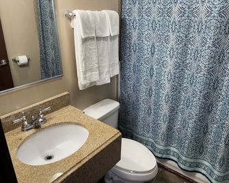 Economy Inn & Suites - Ashtabula
