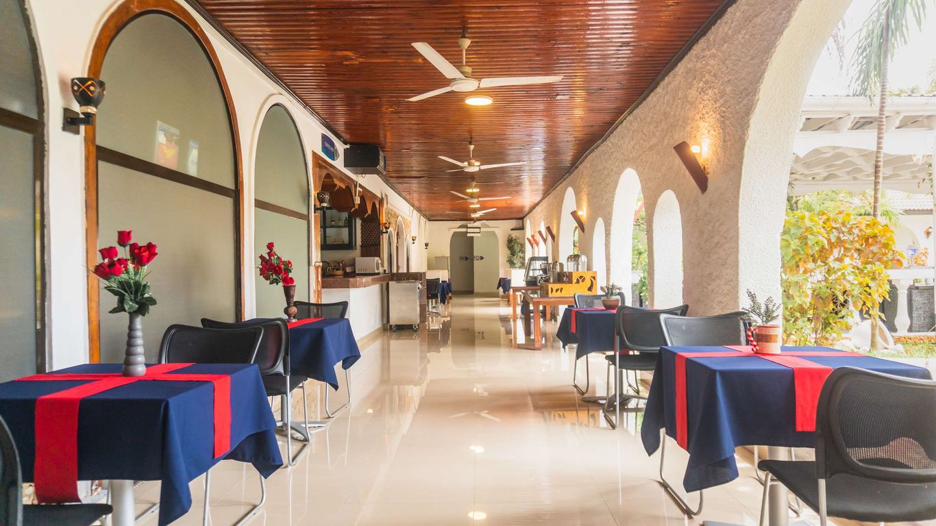 Best Western Jangwani Sea Breeze Hotel