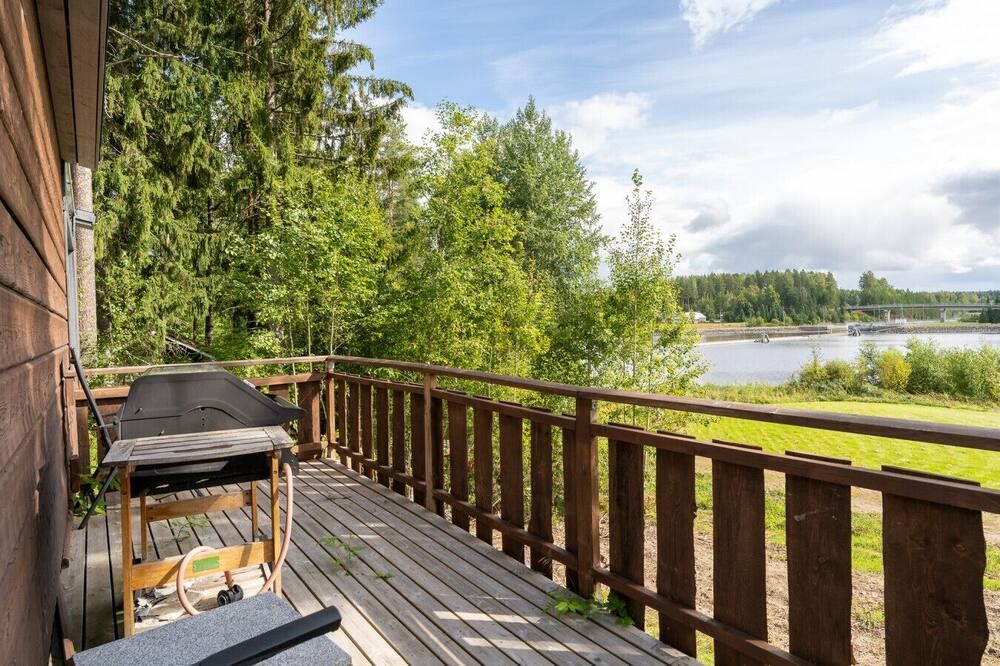 Luminous Lakeside Suite in Laukaa - Laukaa - Balkon
