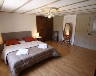 Gîte spacieux avec terrasse, 3 chambres, équipements bébé, à 16 km de Gérardmer - FR-1-589-23 - Granges-Aumontzey - Chambre