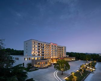 Hilton Garden Inn Zhangjiajie Tianmen Mountain - Zhangjiajie - Rakennus